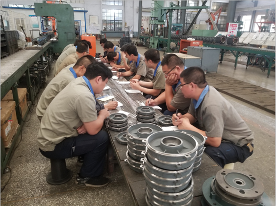 力久電機(jī)車間現(xiàn)場(chǎng)培訓(xùn) 力久電機(jī)車間現(xiàn)場(chǎng)培訓(xùn)