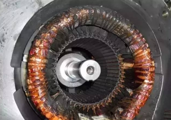 電動(dòng)機(jī)冒煙 電動(dòng)機(jī)冒煙