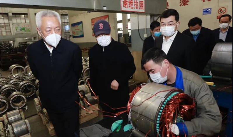山東副省長(zhǎng)視察力久電機(jī) 山東副省長(zhǎng)視察力久電機(jī)
