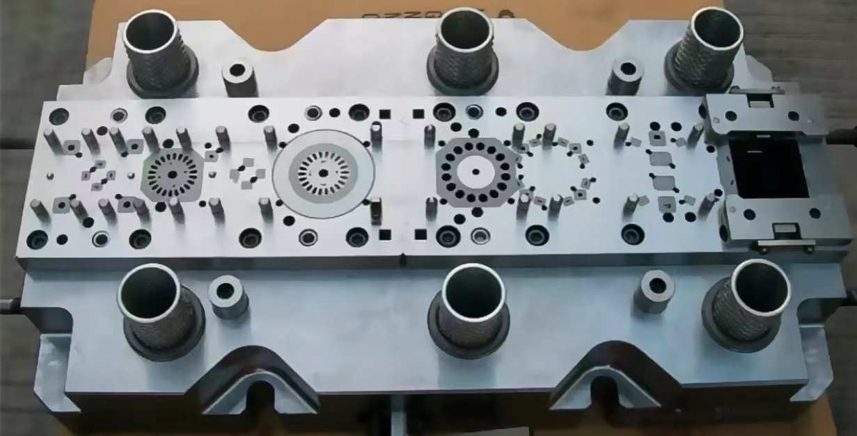高效永磁電機(jī)復(fù)合模 高效永磁電機(jī)復(fù)合模