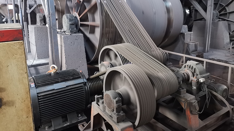 力久永磁電機在某廠球磨機上改造應(yīng)用